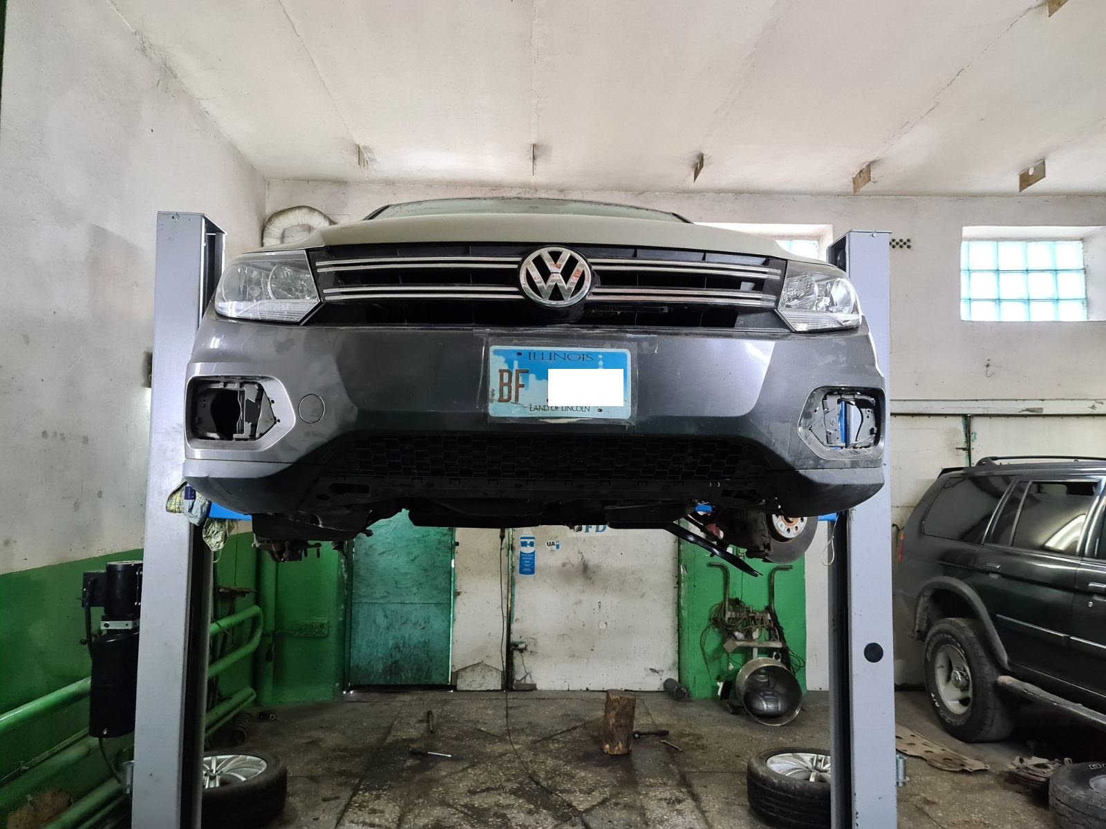 Volkswagen Tiguan відновлення передньої та задньої підвіски