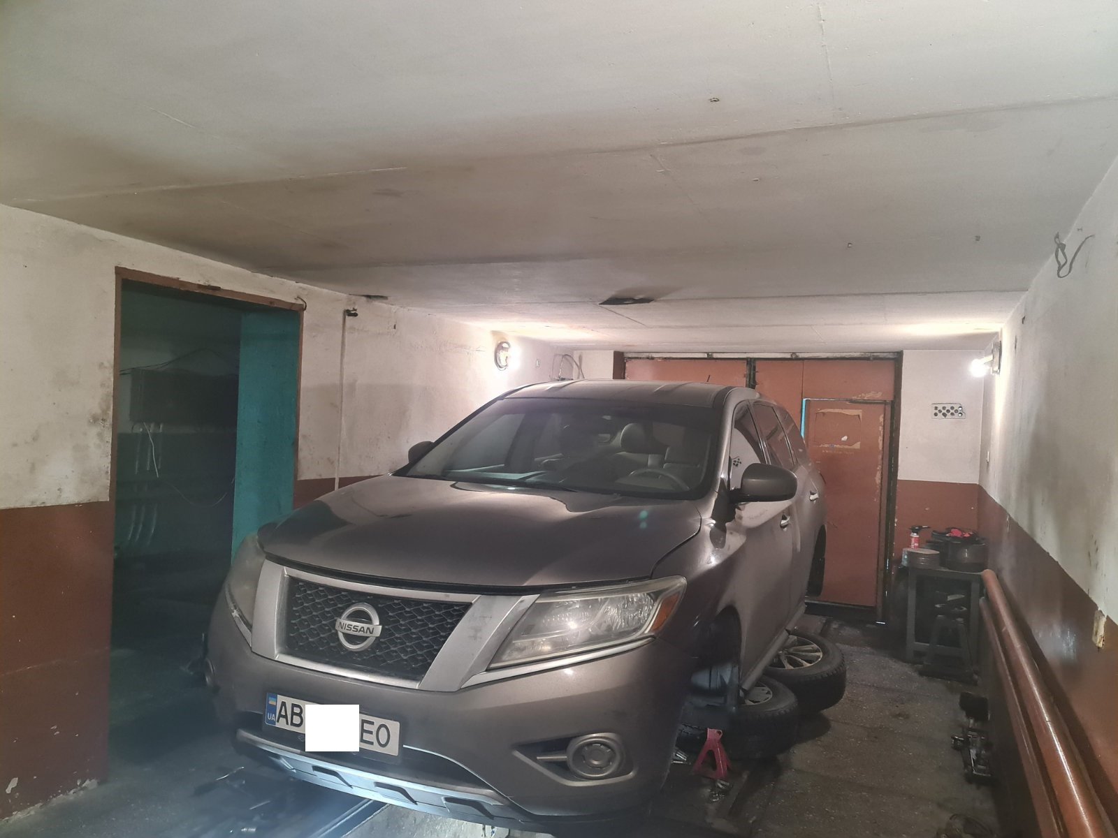 Nissan Pathfinder 2014 року. Відновлення сайлентблоків передніх важелів